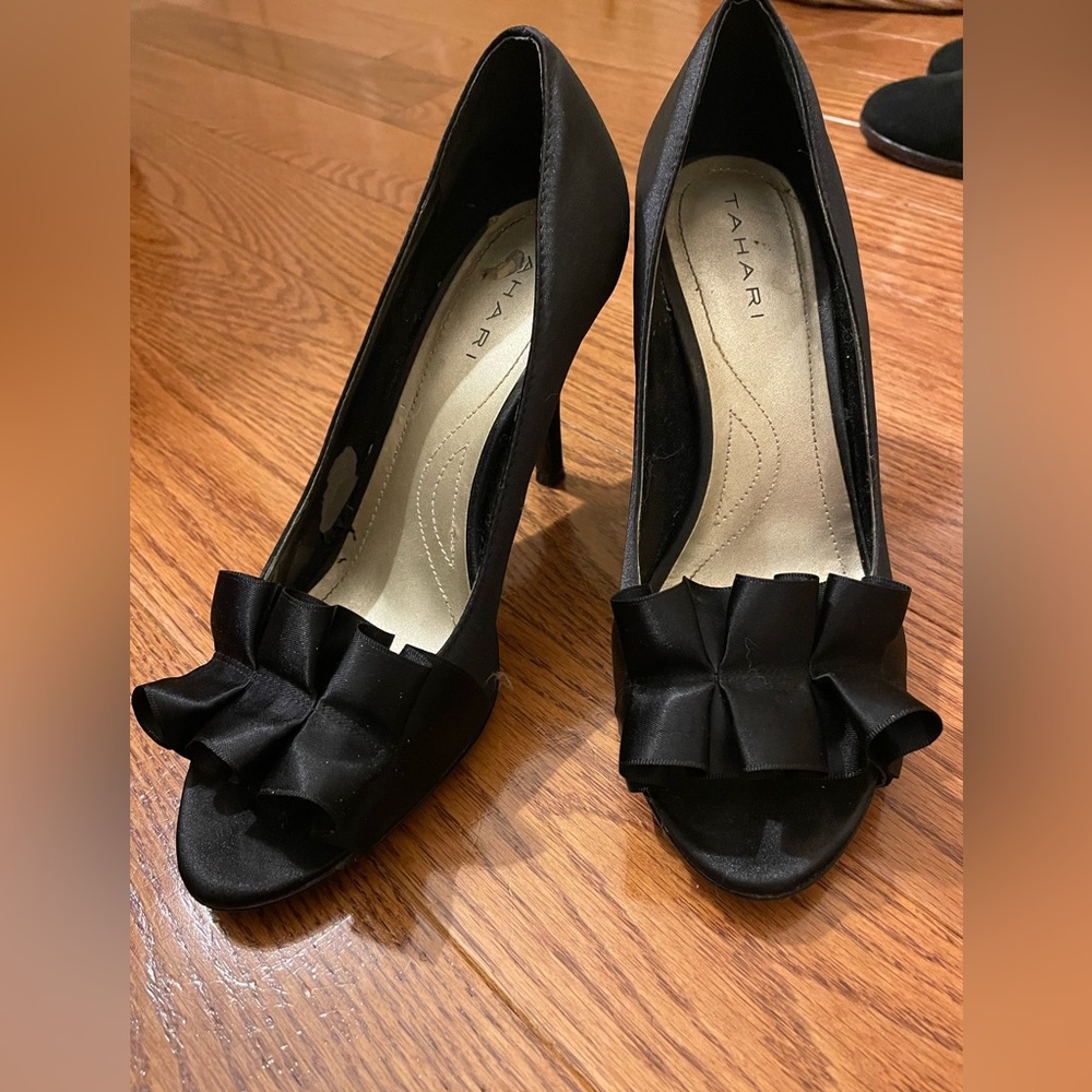 Classic Black Open Toe Hell with a Ruffle
